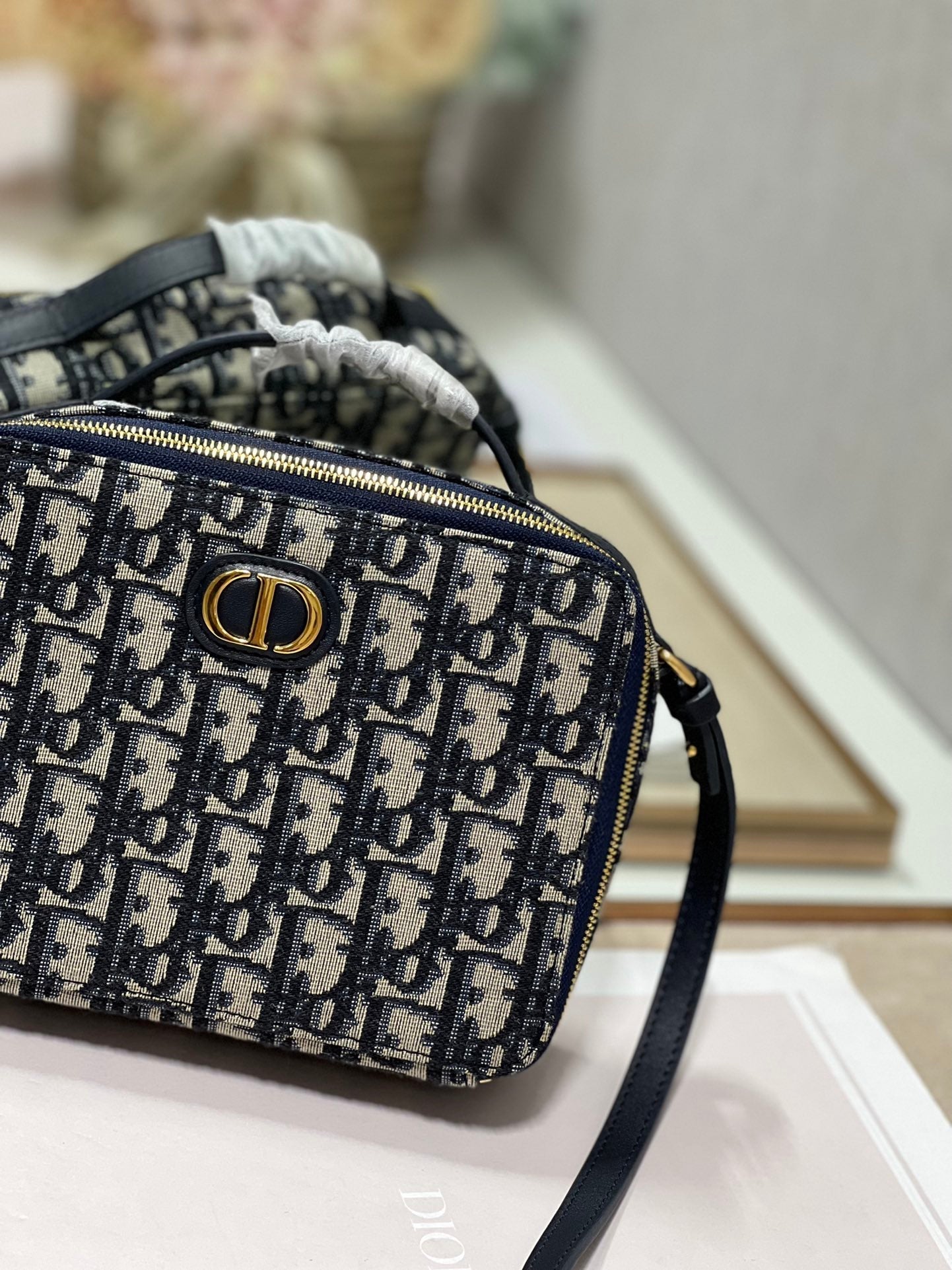 CD CARO 18CM BLUE OBLIQUE EMBROIDERY