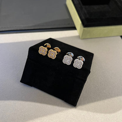 [AURORA]CLOVER MINI DIAMOND STUD EARRINGS