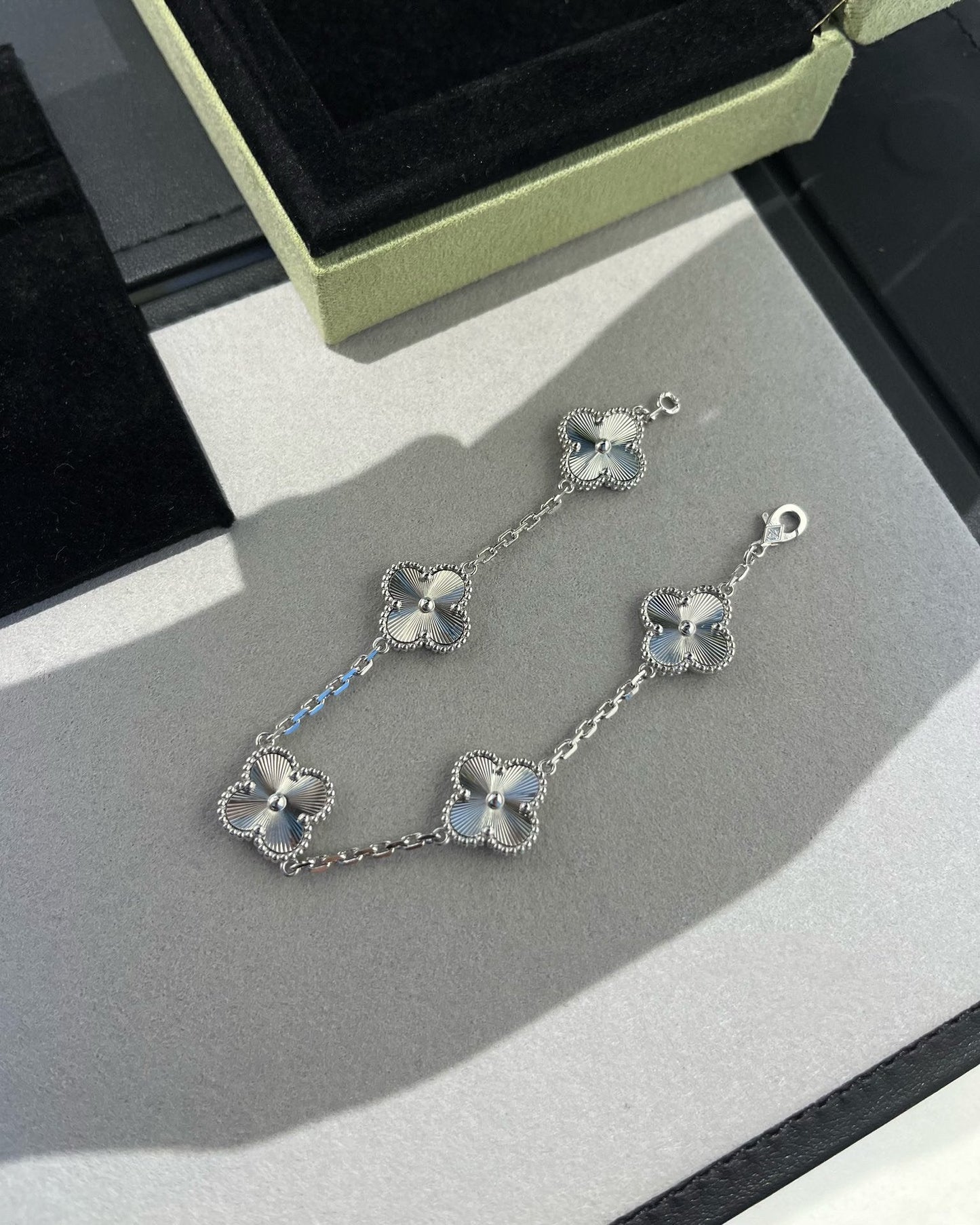 [AURORA]CLOVER SILVER 5 MOTIFS BRACELET